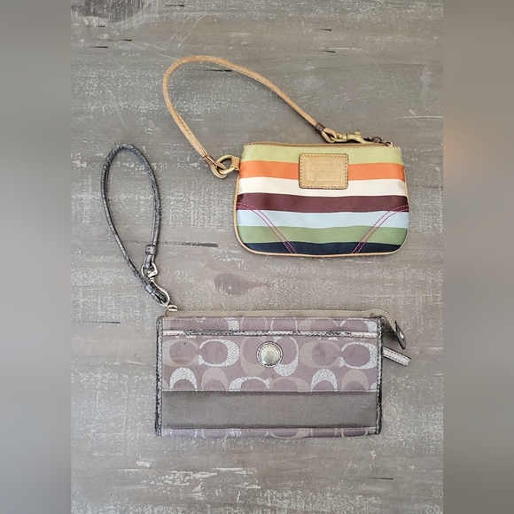 * Preloved *Coach Multicolor Stripe Wristlet and Gray Signature Wallet Set - Picture 1 of 15